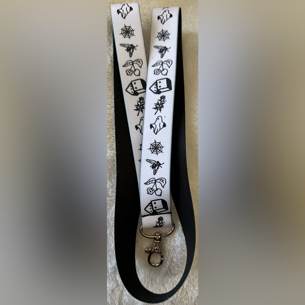 Elastic lanyard